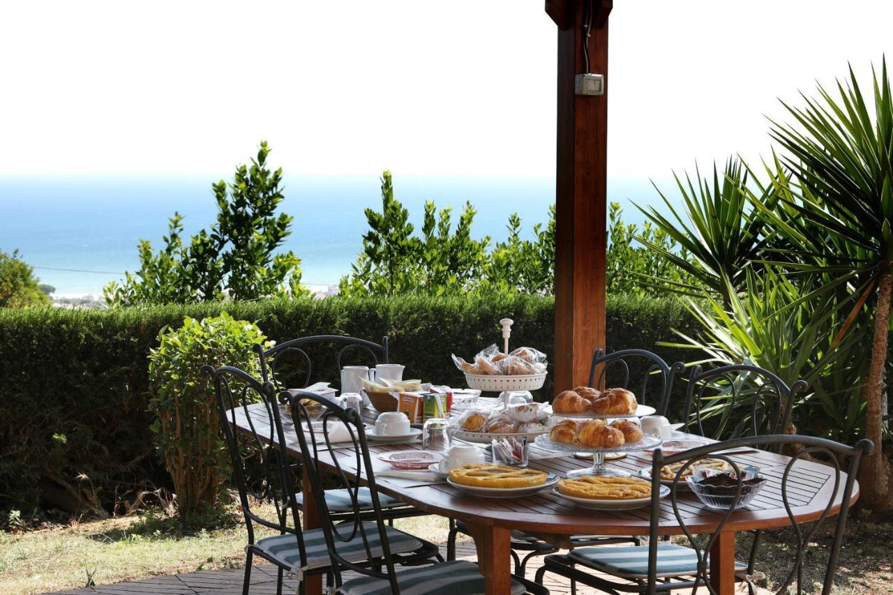 B&B Villa Floriana 토르토레토 외부 사진