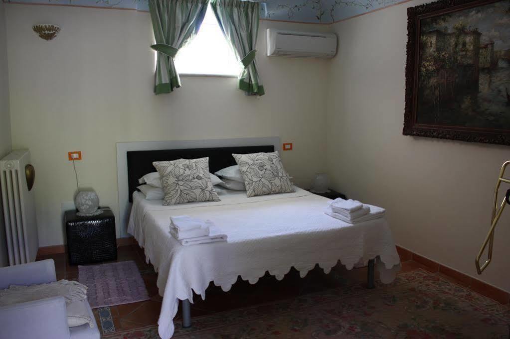 B&B Villa Floriana 토르토레토 외부 사진